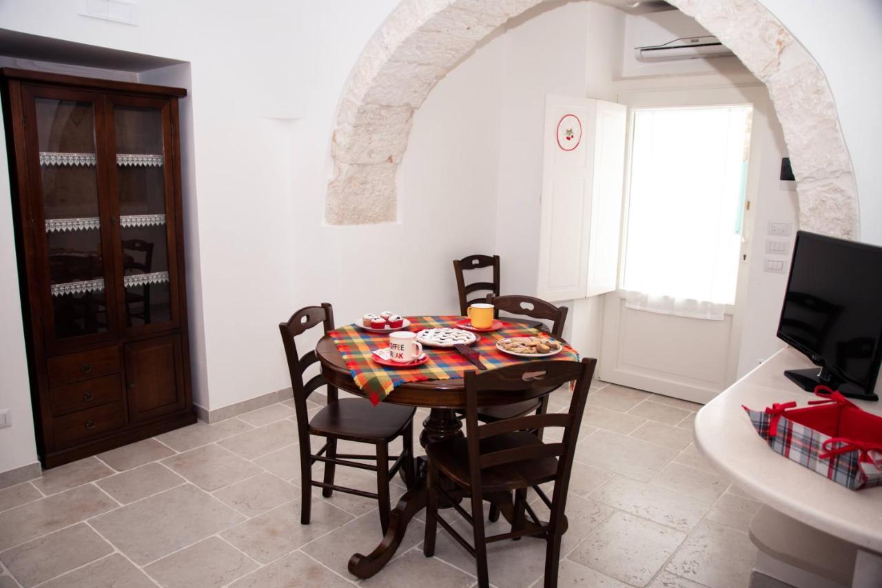 Trulli Donna Isabella 2 Bed & Breakfast Locorotondo Eksteriør bilde