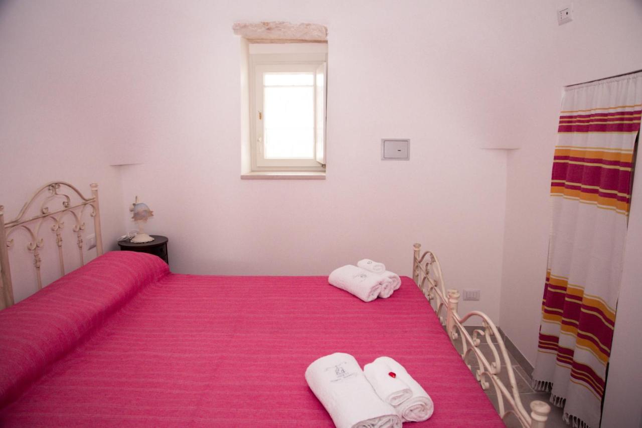 Trulli Donna Isabella 2 Bed & Breakfast Locorotondo Eksteriør bilde