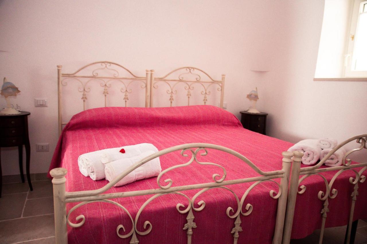 Trulli Donna Isabella 2 Bed & Breakfast Locorotondo Eksteriør bilde